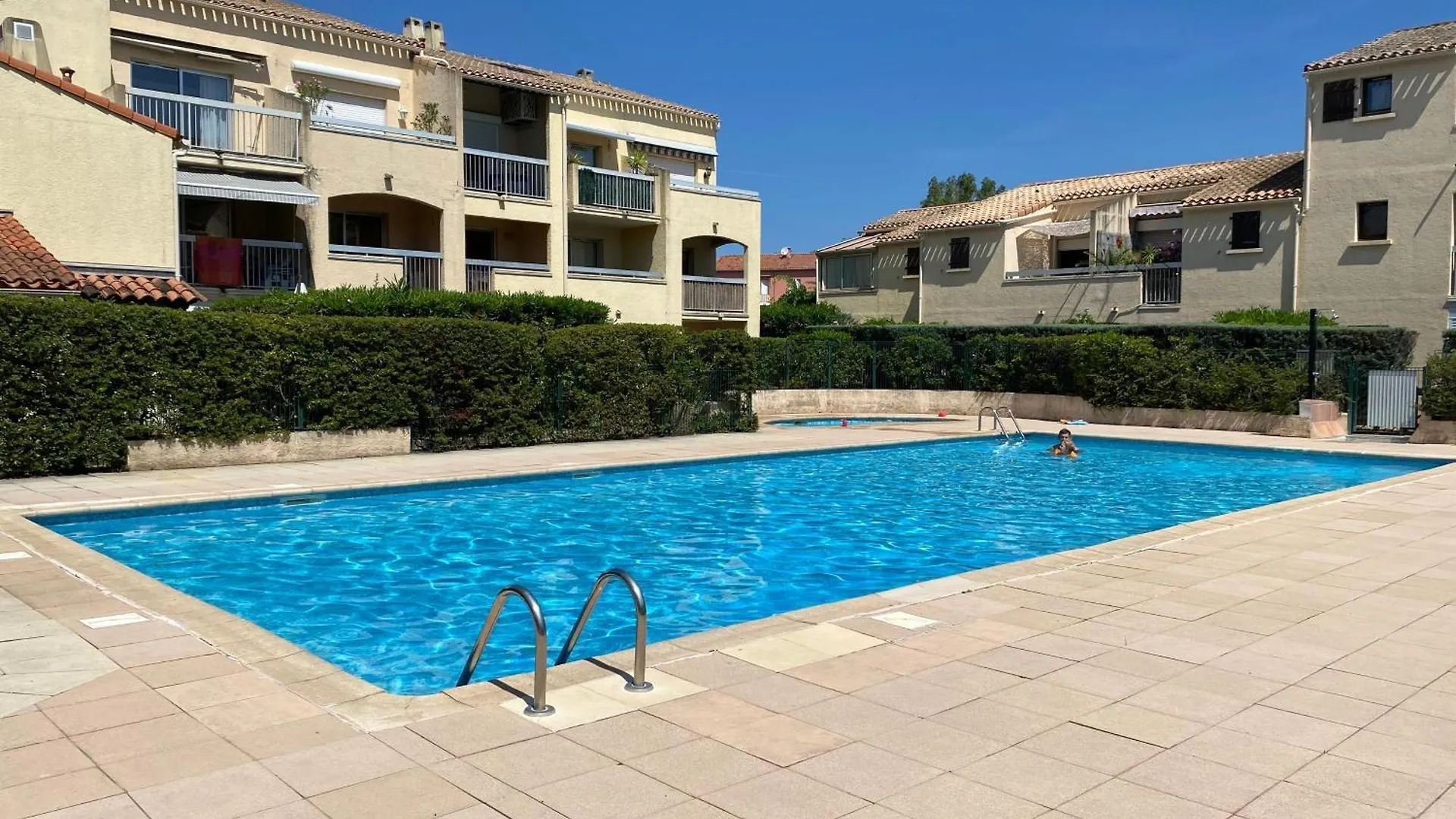 Studio Petit Jardin, Piscine Cogolin