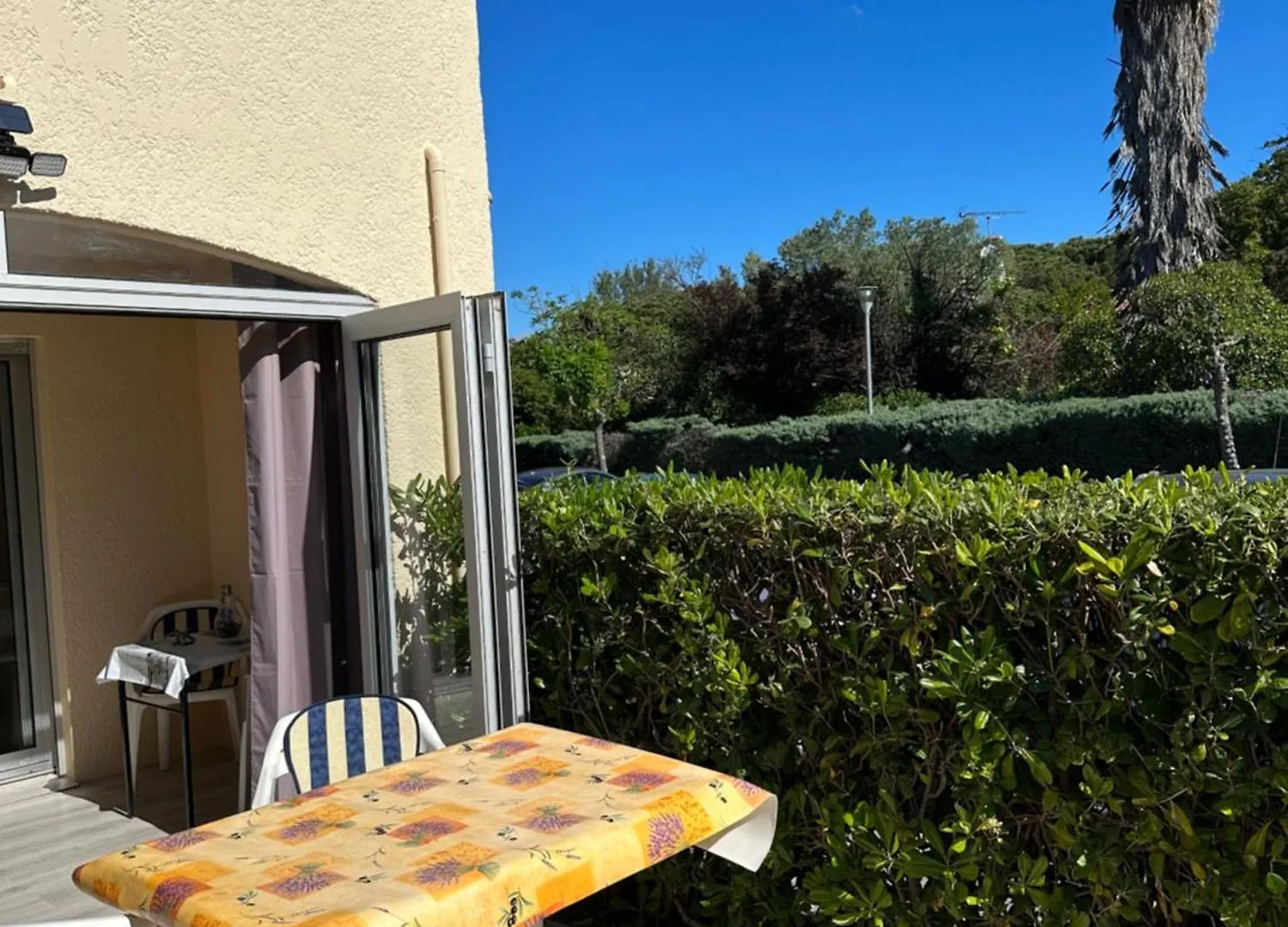 Studio Petit Jardin, Piscine Cogolin 0*,  France